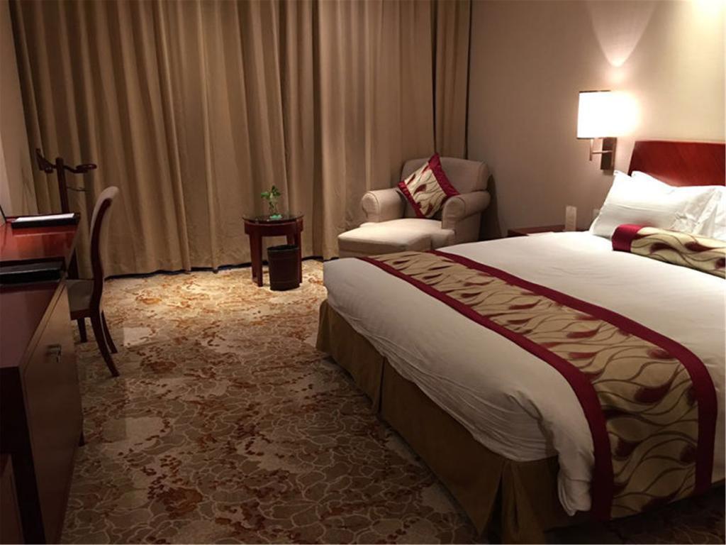 Kingswell Hotel Tongji เซี่ยงไฮ้ ภายนอก รูปภาพ