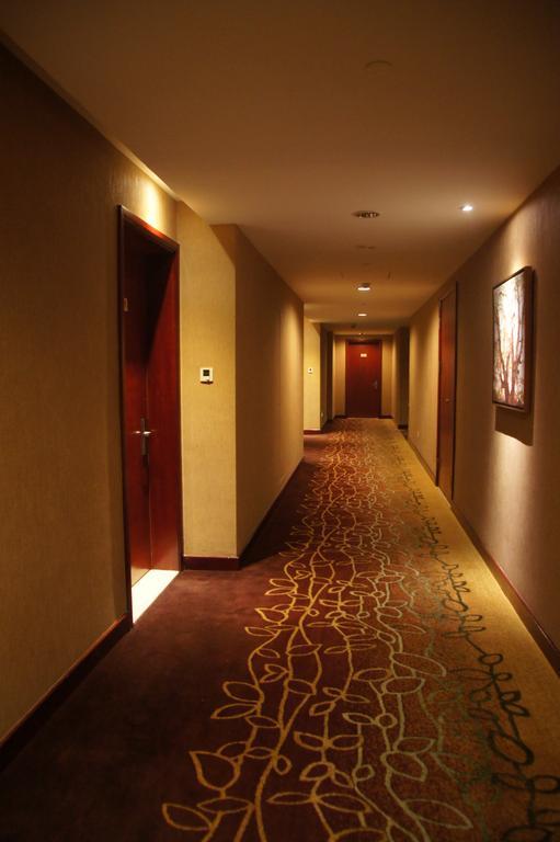 Kingswell Hotel Tongji เซี่ยงไฮ้ ภายนอก รูปภาพ