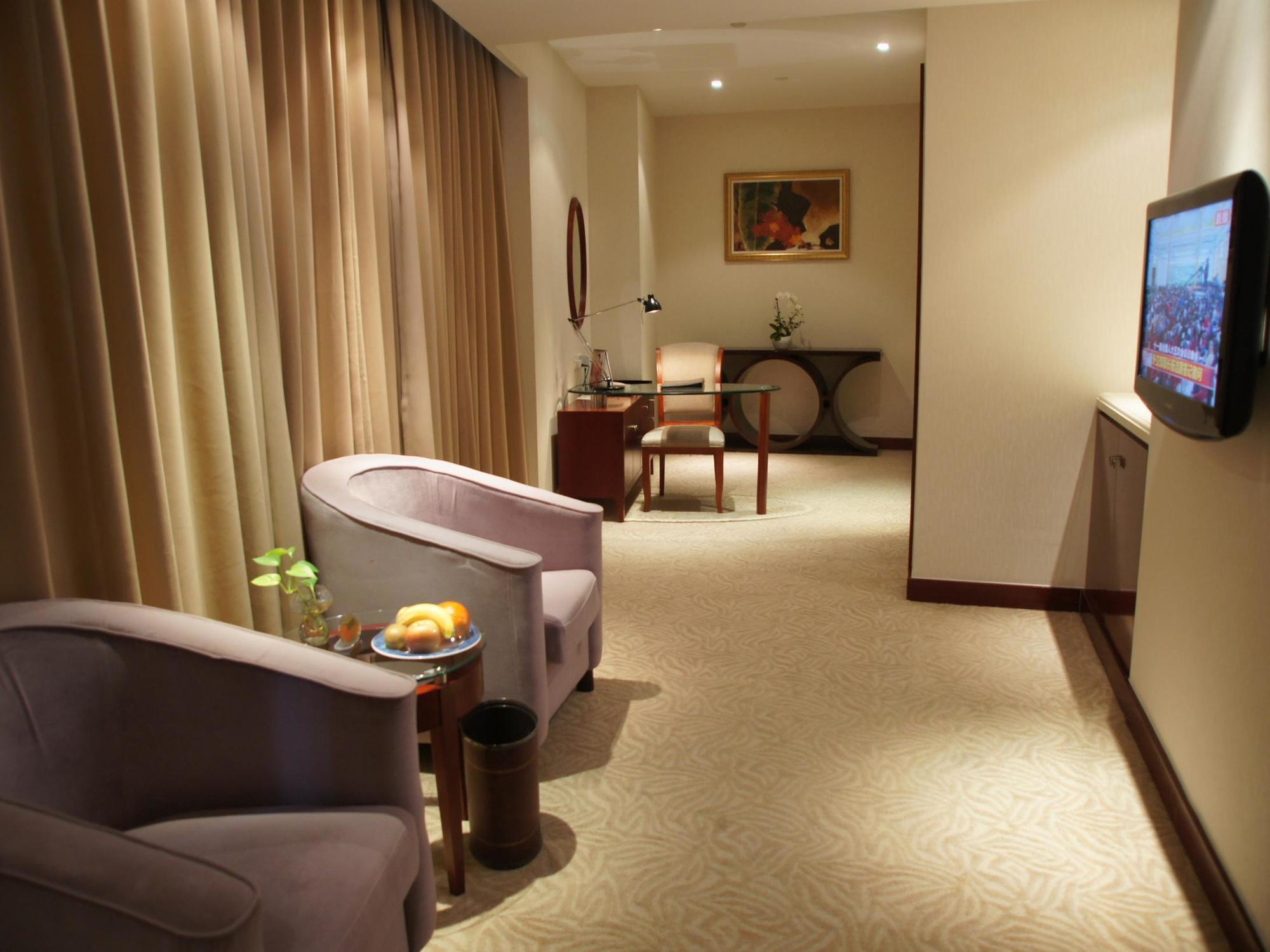 Kingswell Hotel Tongji เซี่ยงไฮ้ ภายนอก รูปภาพ