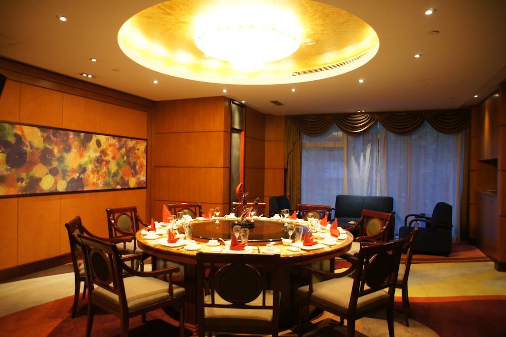 Kingswell Hotel Tongji เซี่ยงไฮ้ ภายนอก รูปภาพ
